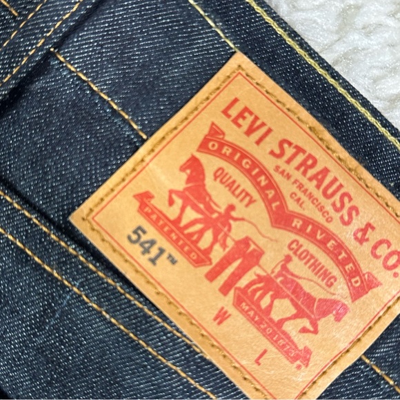 Levi's Men's Indigo Straight Jeans - Picture 2 of 10